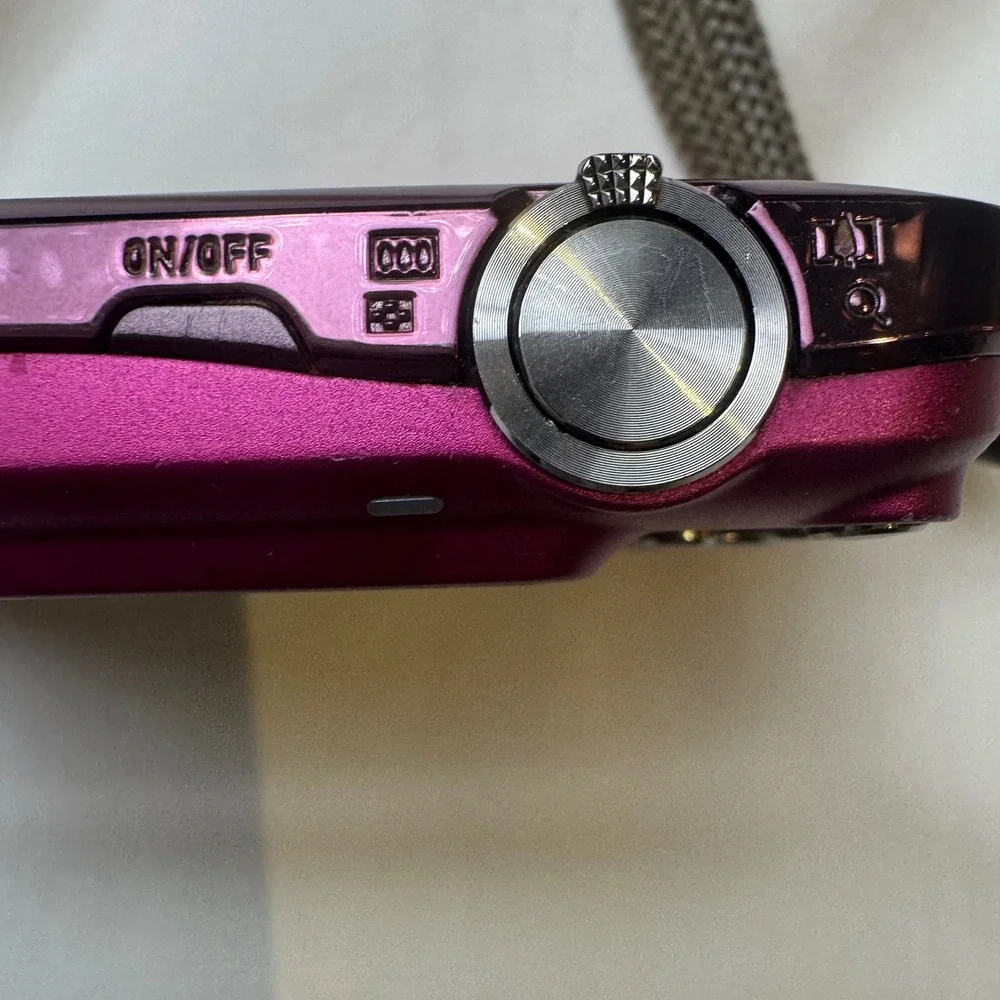 CASIO EXILIM EX-S7 CCD‎ 12MP Digital Camera Metallic Fully Tested battery incl.